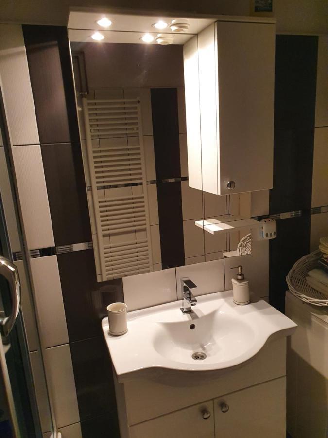 Apartman Luka Apartment Sinj Exterior photo