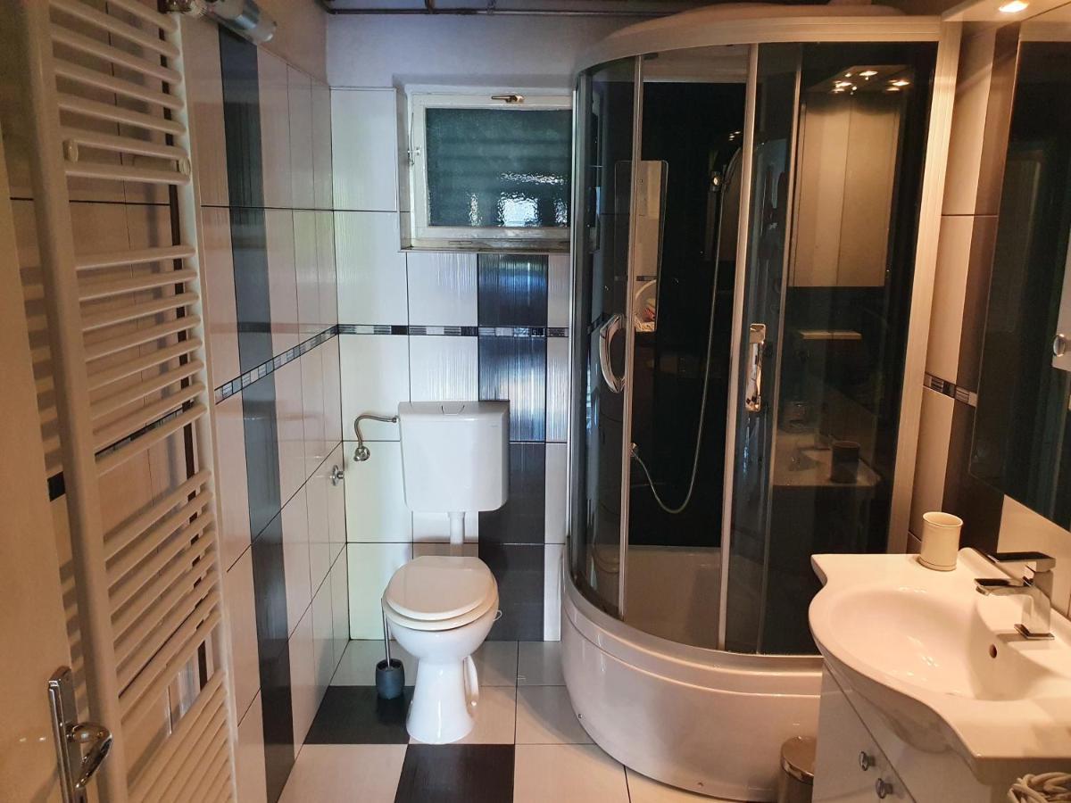 Apartman Luka Apartment Sinj Exterior photo